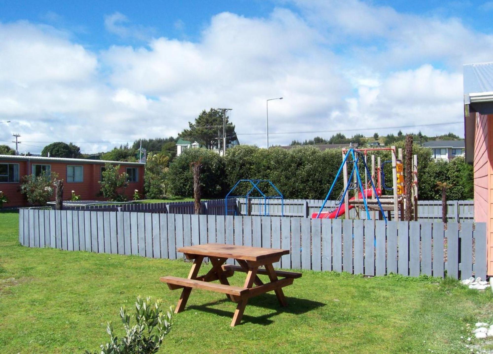 Greymouth Kiwi Holiday Park & Motels Værelse billede